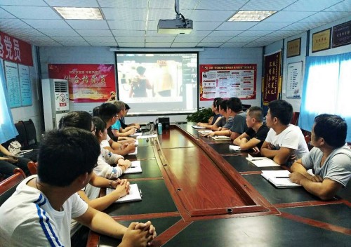 一次特殊的“感恩 孝老”主题教育活动