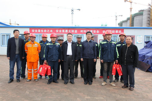 到一线,送祝福,鼓干劲