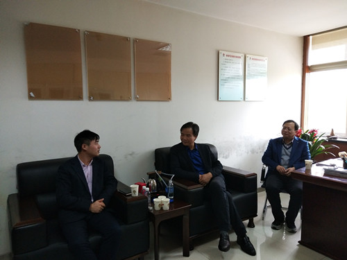 emc网页版登录集团海南德璟置业投资有限责任公司一行莅临建设集团交流座谈