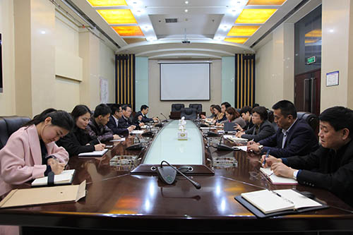 机关第一党支部召开党员大会学习传达干部大会精神