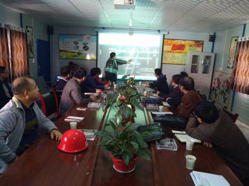 省煤监局等单位对矿建二公司冶坪项目部进行 联合安全大检查