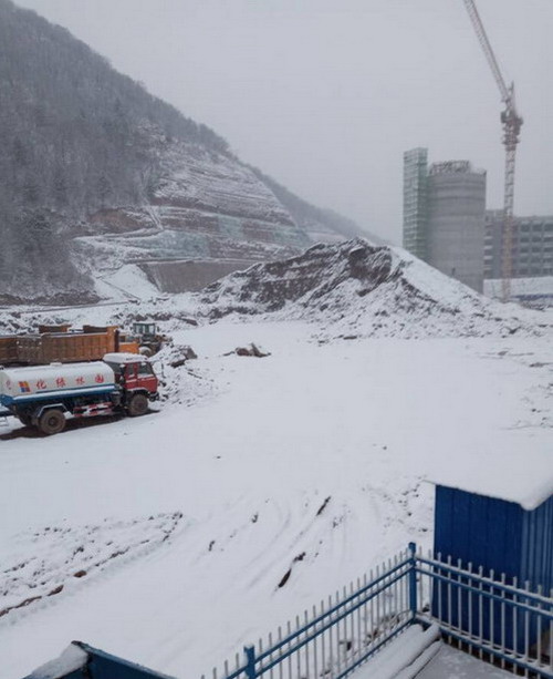 铜川分公司第二项目部战风雪 保安全 促生产