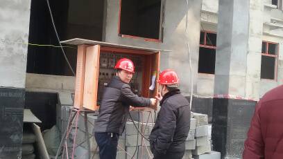 天工公司土建十一部捆绑安全重在行动