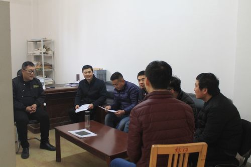 铜煤公司基层项目部开展“自己找、同事提”对照检查活动