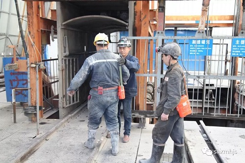 矿建二公司党政“议发展”