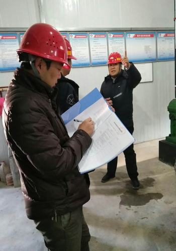 设备租赁中心狠抓设备现场管理工作