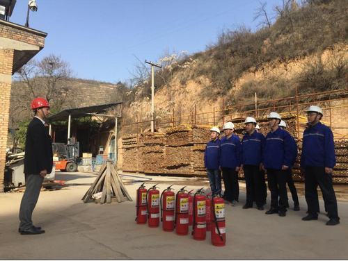 铜煤公司基层单位开展消防应急演练助力春季安全生产