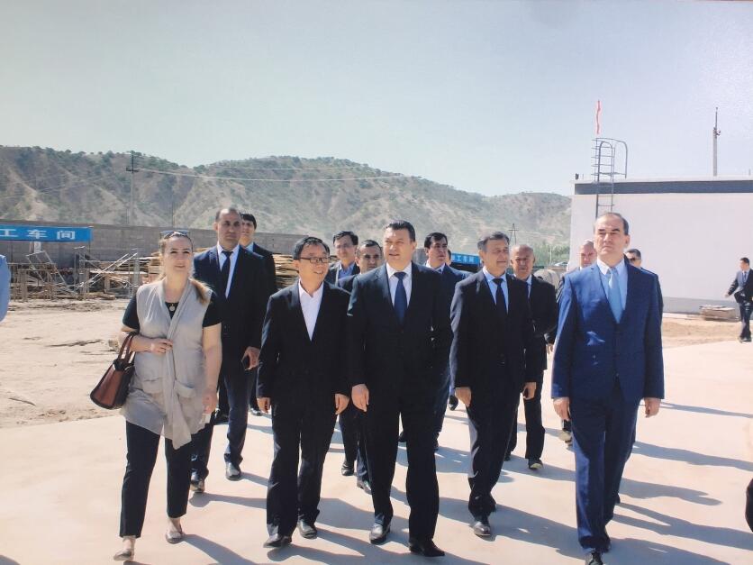 塔吉克斯坦总理苏尔佐达视察emc网页版登录建设集团承建的丹哥拉输变电项目