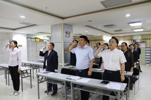 矿建二公司开展廉政党课与警示教育活动