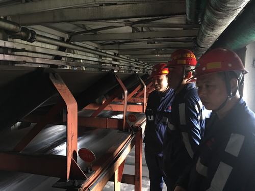 洗选煤运营公司柠条塔运营项目部机电运输安全生产专项活动正在进行中