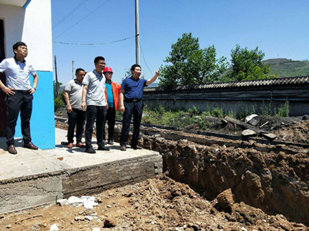 大佛寺矿领导莅临emc网页版登录建设天工公司机电安装一部施工现场指导工作