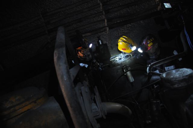 emc网页版登录建设掘进公司曹家滩项目部多举措筑牢安全防护墙