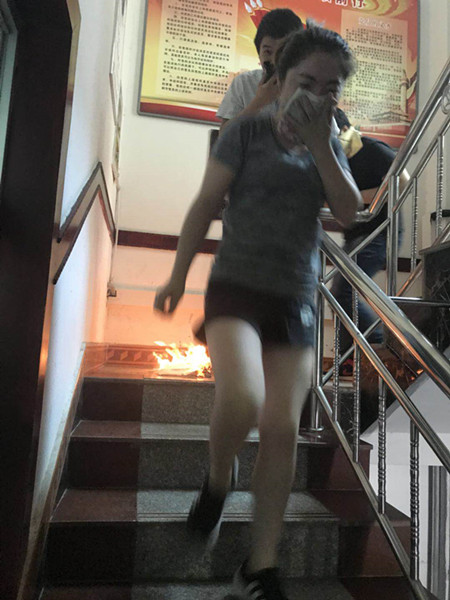 emc网页版登录建设川耀公司开展消防模拟演练培训