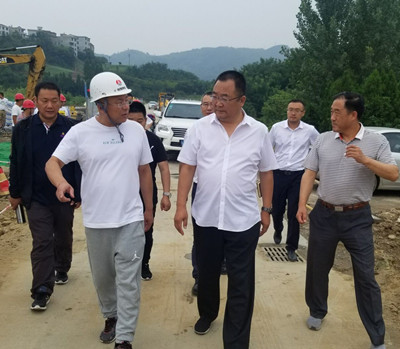 启迪清洁能源集团高级副总裁、瑞行集团总裁雷万宁一行莅临emc网页版登录建设咸阳分公司安装项目部施工现场视察指导工作