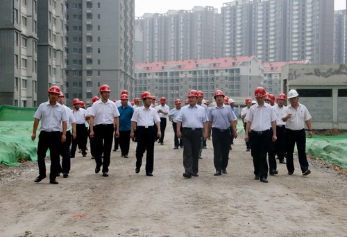 五十个坚实的脚步