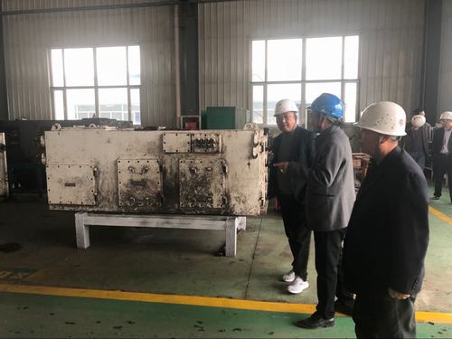 emc网页版登录建设掘进公司：跑市场 比价格 节省也能出效益