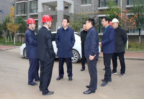铜川市副市长高毅莅临铜煤1#、2#小区现场调研检查供暖准备工作