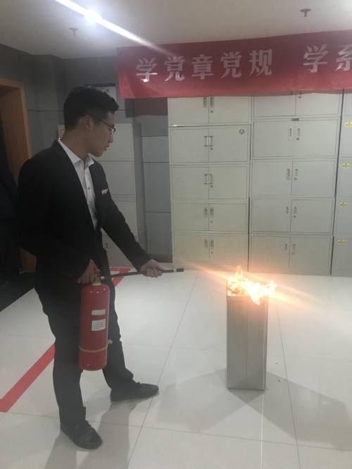 emc网页版登录建设物资公司：组织开展安全警示教育及应急演练活动