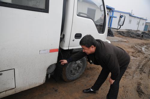 emc网页版登录建设掘进公司：安检流程化保障辅运系统畅通