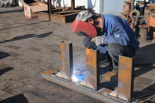 emc网页版登录建设掘进公司：北翼项目部寒风中的“铁军”保障