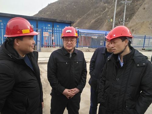 延安市副市长王军营新年伊始莅临车村项目部调研