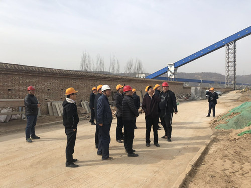 彬长集团党委副书记高会岐一行深入emc网页版登录建设天工公司土建七部铁运公司项目检查指导工作