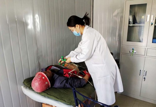 emc网页版登录建设澄合分公司第十二项目部真情关爱农民工 免费体检暖人心