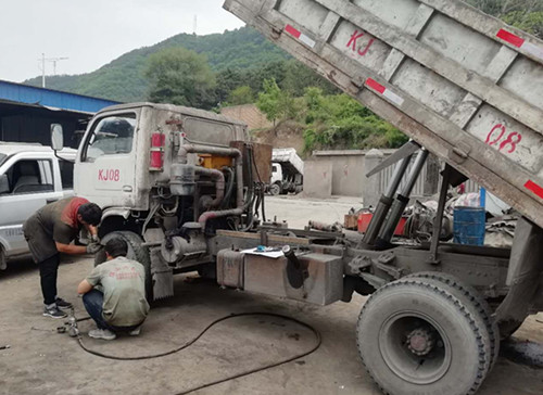 emc网页版登录建设矿建三公司双龙项目部对无轨胶轮车制动装置进行升级改造