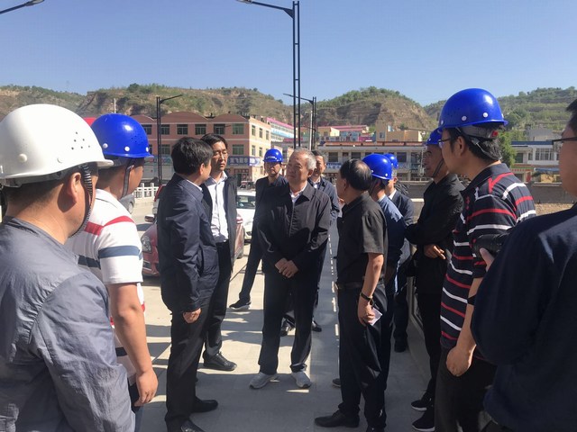 绥德县县委书记莅临绥德污水管网项目视察指导工作