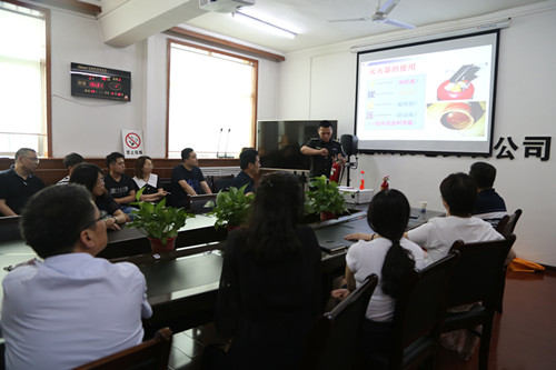 emc网页版登录建设机电安装公司开展消防安全专项培训和应急逃生演练