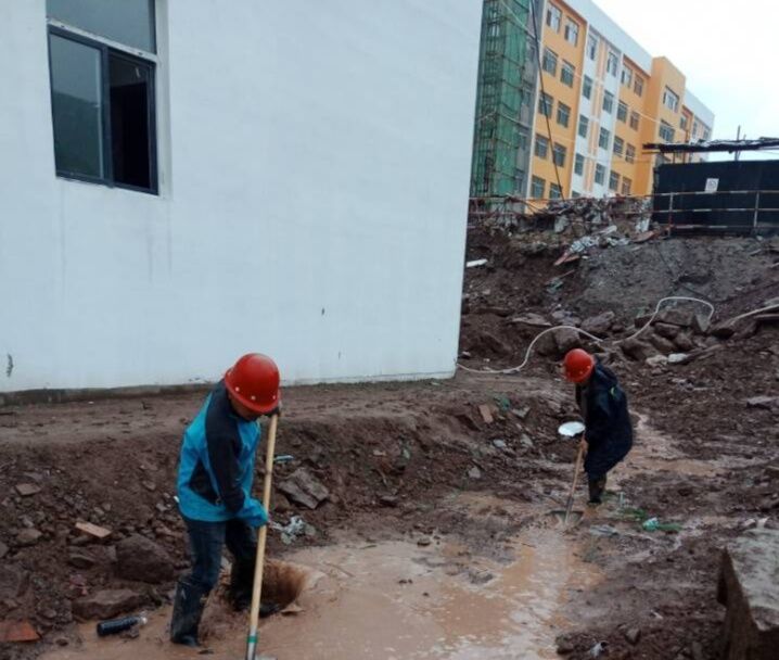 emc网页版登录建设铜川公司第一项目部多措并举应对雨季施工