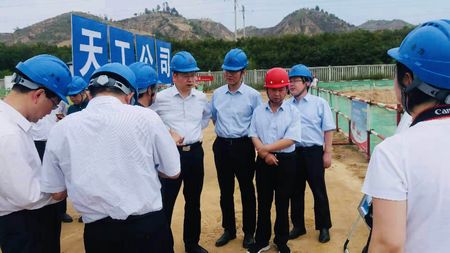 副省长方光华莅临emc网页版登录建设天工公司子洲天芪项目指导工作