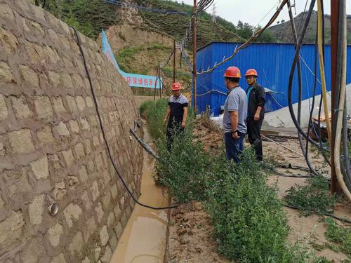 emc网页版登录建设矿建二公司车村项目部经受雷暴天气考验