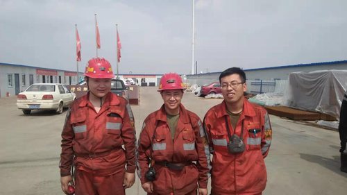 emc网页版登录建设掘进公司：“四员两长”亮身份接受了监督亮出了自信