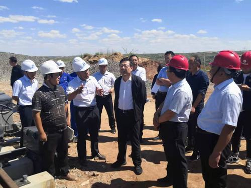 陕西省榆林市政协副主席苏世强一行深入emc网页版登录建设铜煤公司靖神铁路项目调研指导工作