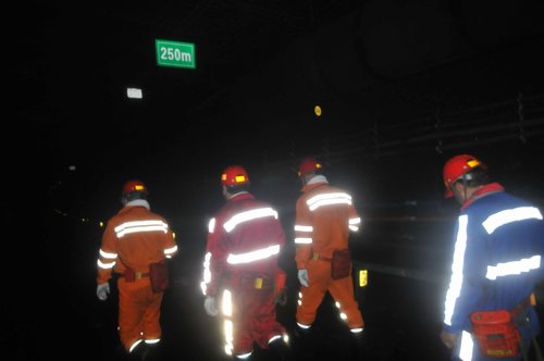 emc网页版登录建设掘进公司：圆满完成122109工作面切眼工程力保采掘平衡