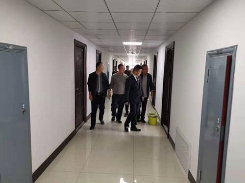 铁流集团董事长赵国智一行深入emc网页版登录建设靖神铁路项目指导慰问