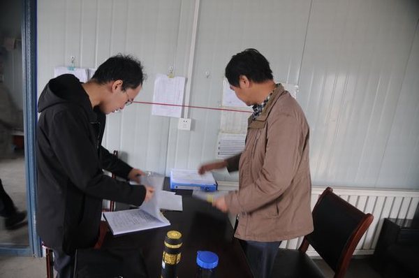 emc网页版登录建设掘进公司：“一把手”带队作风建设 刀刃向内硬碰硬