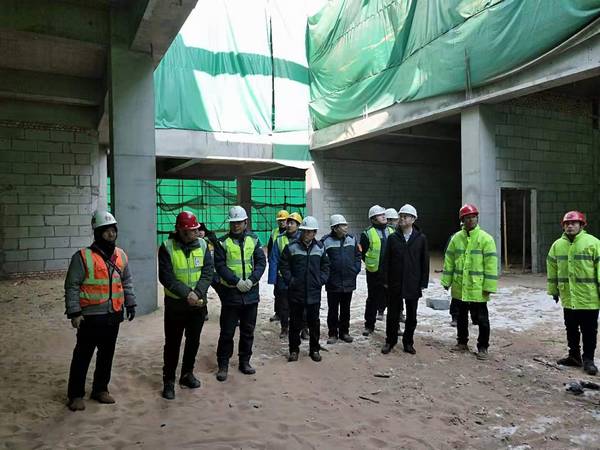 emc网页版登录集团榆林化学公司执行董事宋世杰深入emc网页版登录建设铜煤公司施工现场检查指导工作
