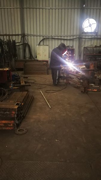 emc网页版登录建设掘进公司：自行检修设备为年后施工做足准备