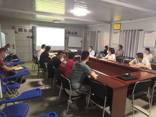 emc网页版登录建设天工公司：学文件正确引导，促廉洁永不褪色