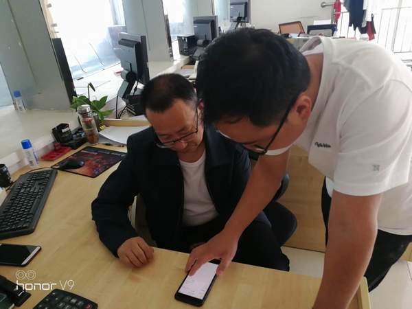 emc网页版登录建设掘进公司：面对面服务让个税改革红利惠及每位员工