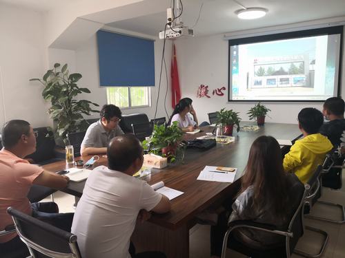 emc网页版登录建设路桥分公司“送教上门”加强项目企业标识工作