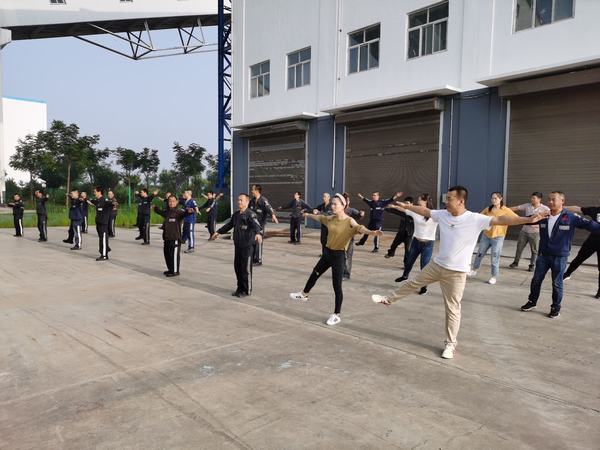 emc网页版登录建设洗选煤运营公司澄合山阳运营项目部喊你来做广播体操啦！