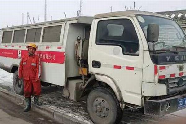 emc网页版登录建设矿建二公司新型无轨胶轮车正式投用