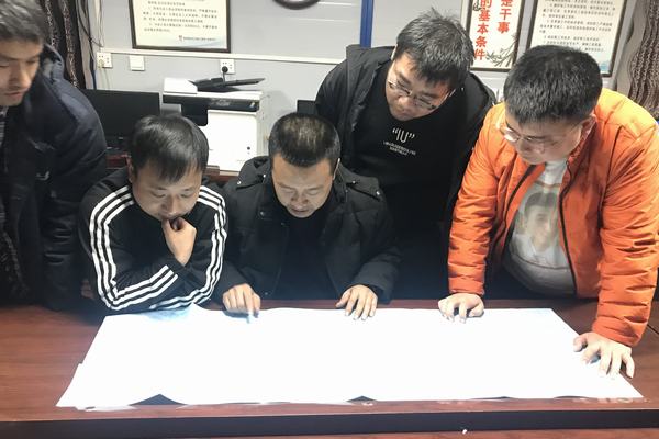 emc网页版登录建设矿建二公司：属于我们的月夜“小时光”