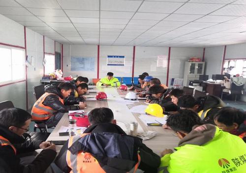 emc网页版登录建设铜煤公司第十六项目部冬日奋战一线施工忙