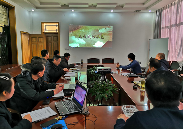 emc网页版登录建设矿建三公司：观看警示教育片，反腐倡廉永远在路上