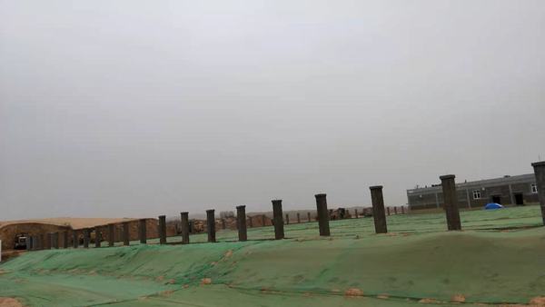 emc网页版登录建设榆林公司开展裸露土地集中整治 让沙土地披上新“绿衣”