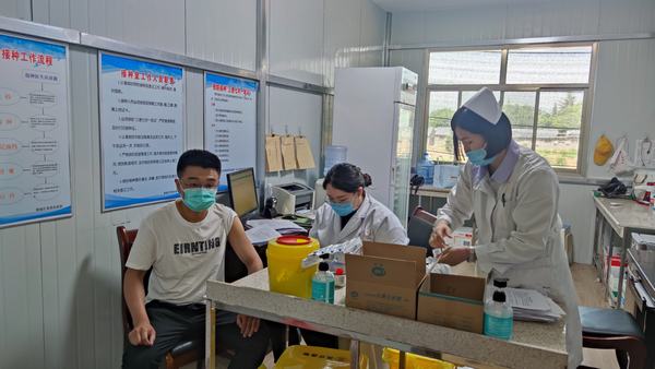 emc网页版登录建设韩城分公司组织员工接种新冠疫苗构筑健康防线